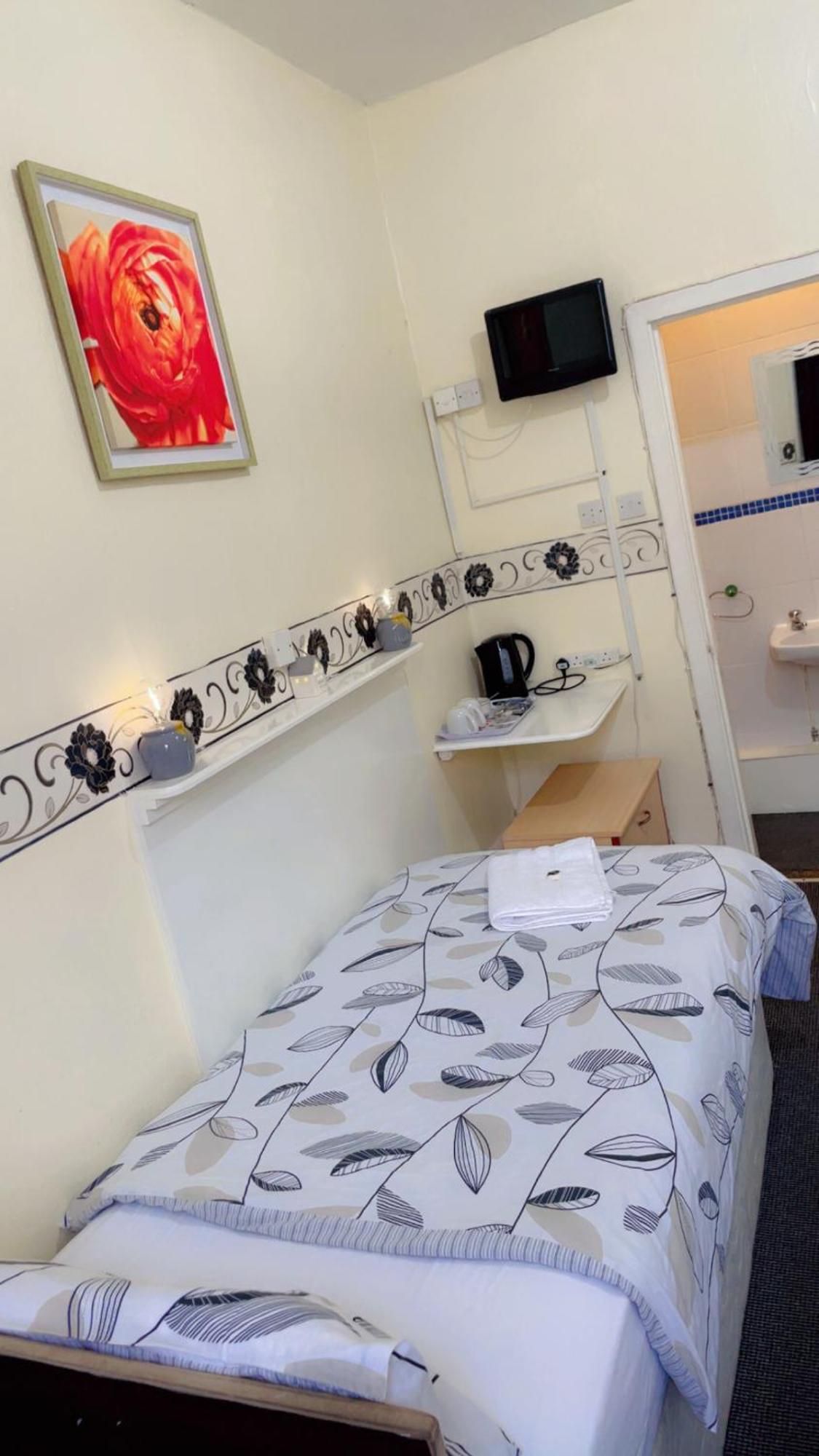 Fern Villa Hotel - Albert Road Blackpool Kültér fotó