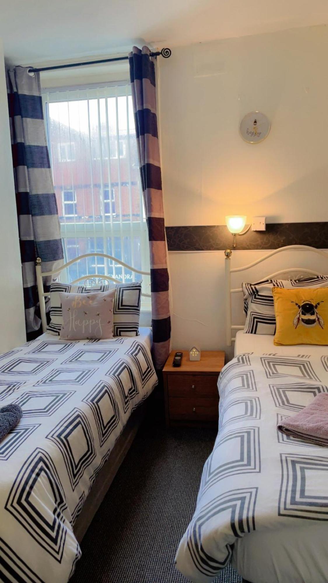 Fern Villa Hotel - Albert Road Blackpool Kültér fotó