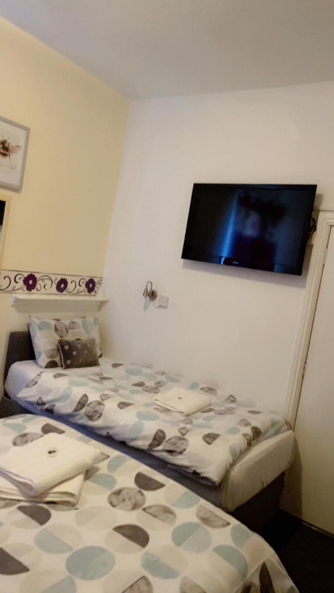 Fern Villa Hotel - Albert Road Blackpool Kültér fotó